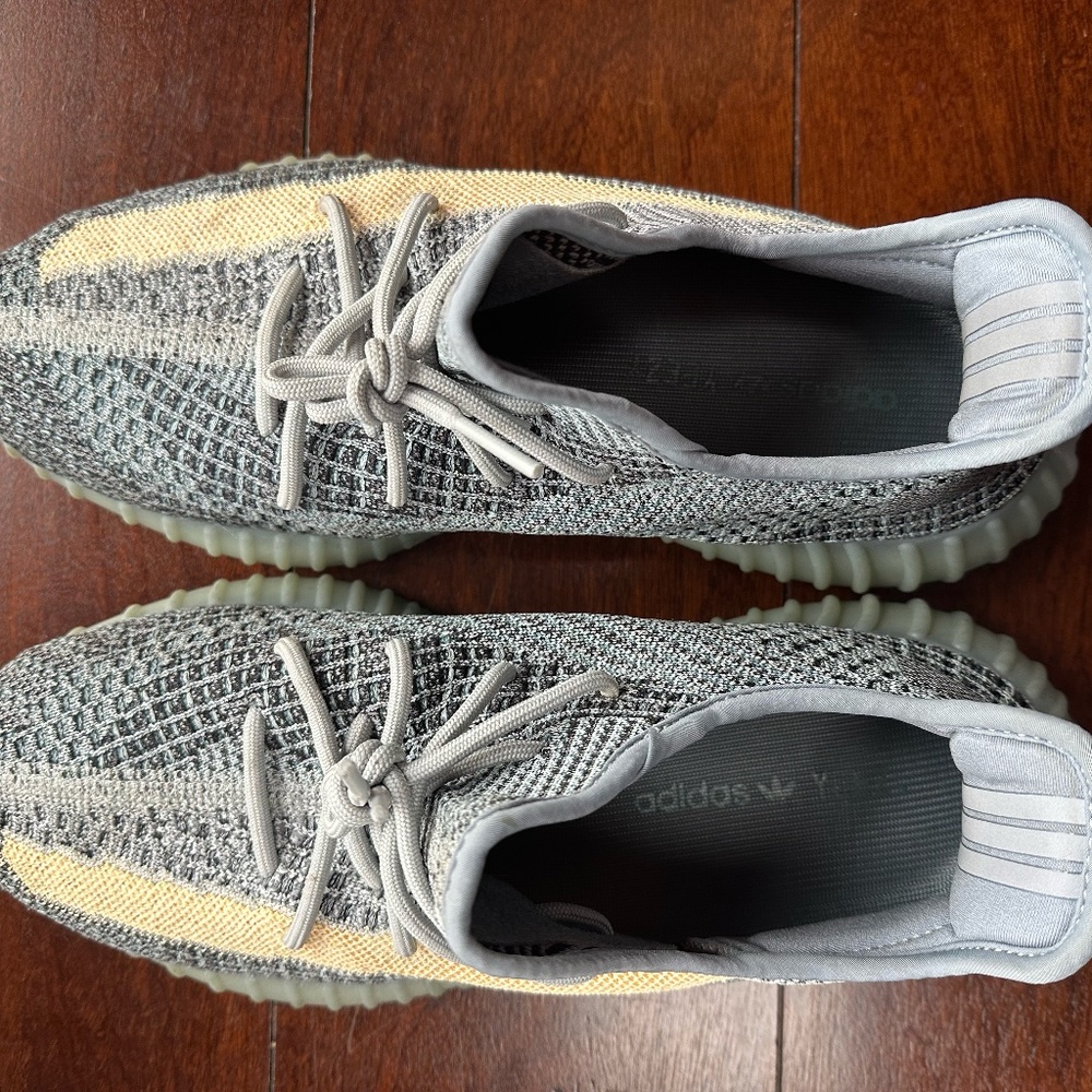 Yeezy Boost 350 v2 Ash Blue